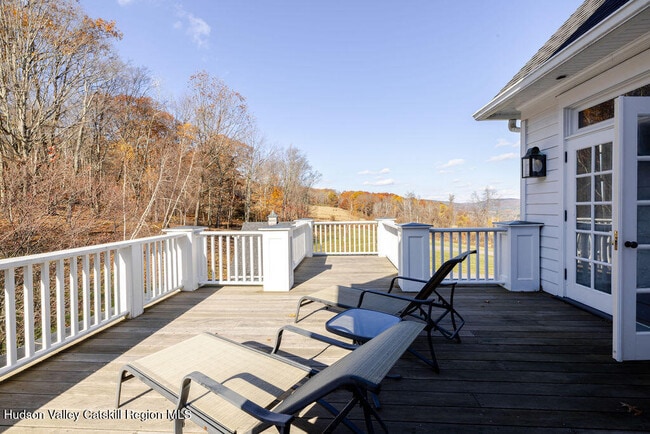 Building Photo - 136 Tory Hill Farm Rd