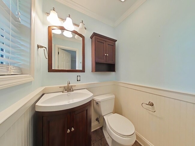 Building Photo - 2607 Springwood Dr