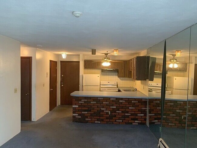 Building Photo - 141 Pierce St