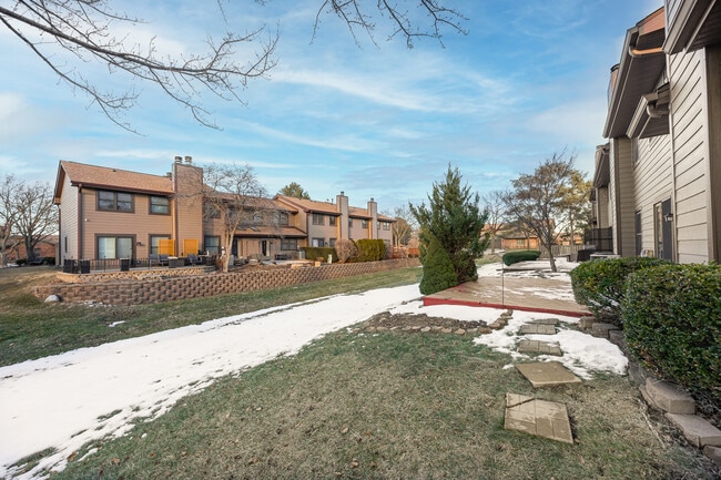 Building Photo - 120 White Birch Ln