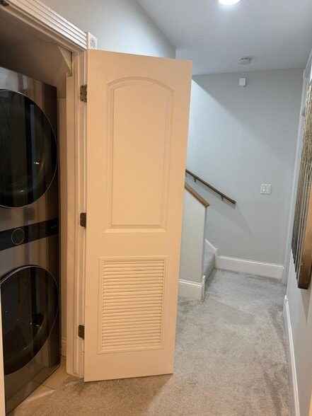 Washing machine & Dryer - 835 W Bradley Pl