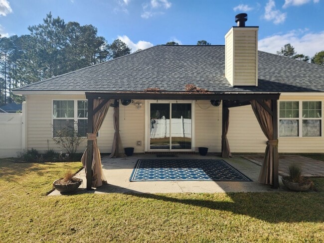Building Photo - Tastefully updated 3 Bedroom 2 Bath home in The Arbors of Pooler!