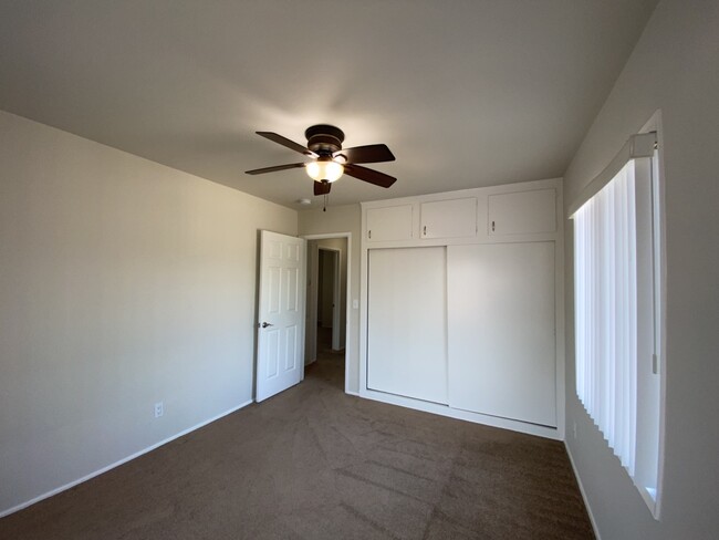 Building Photo - 6263 Vineland Ave