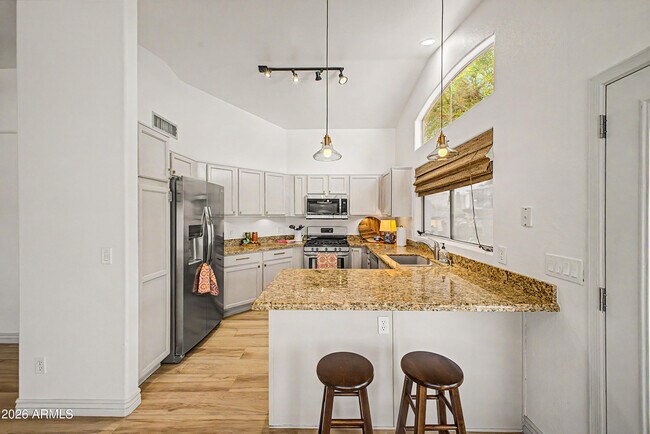 Building Photo - 3905 E Rockwood Dr