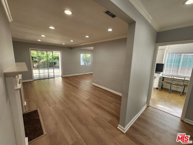 Building Photo - 12549 Barbara Ann St