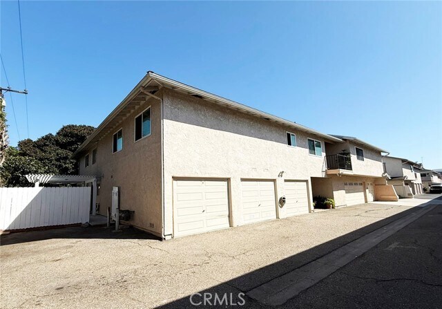 Building Photo - 18301 Patterson Ln