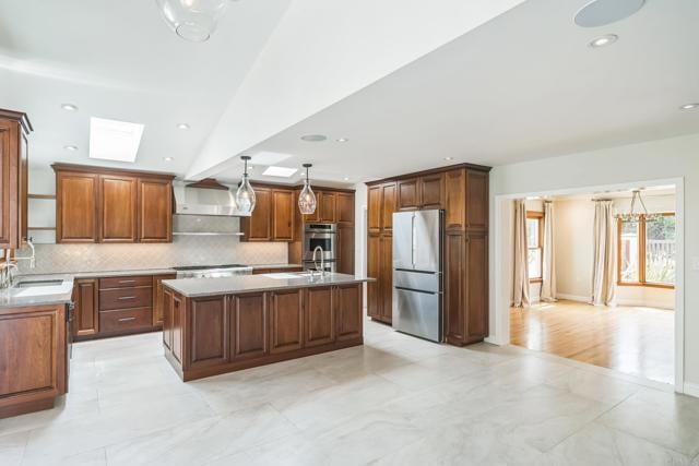 Building Photo - 2675 Clove St