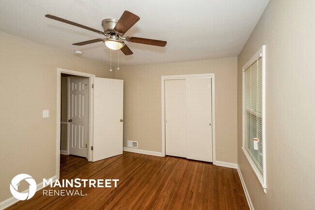 Building Photo - 9248 Brookhurst Dr