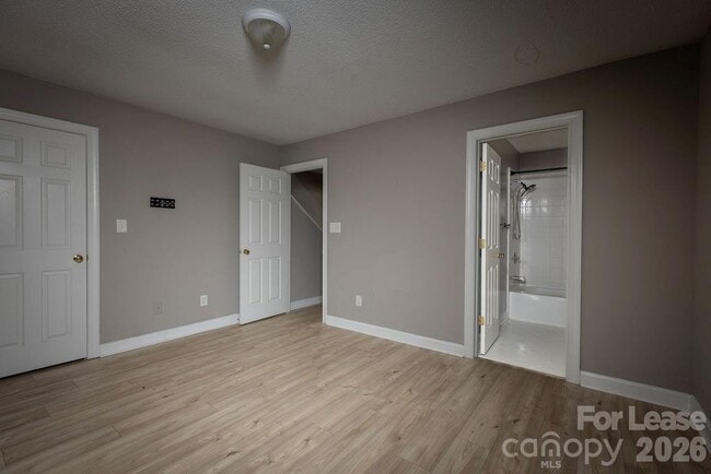 Building Photo - 14623 Waterside Dr