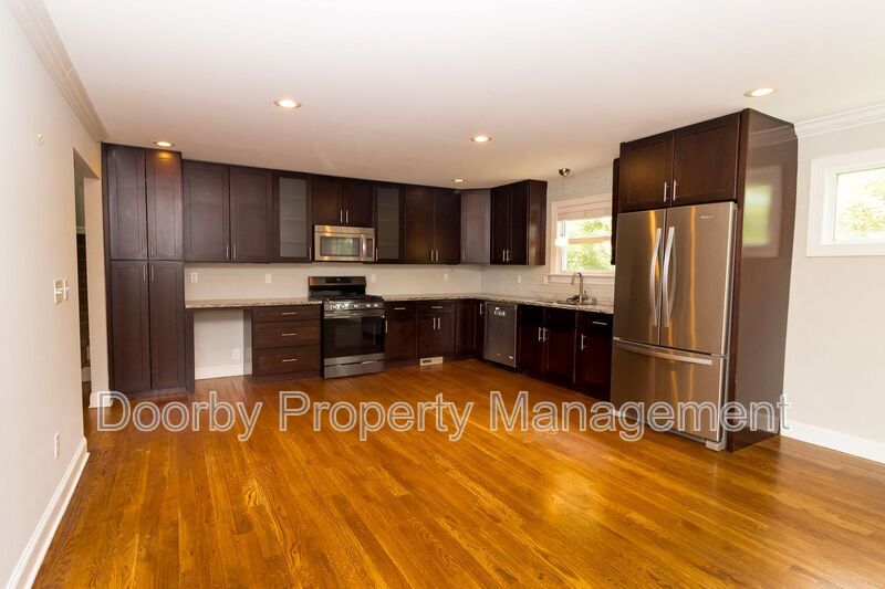 Building Photo - 1205 Worthington St