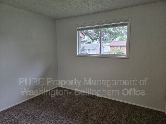 Building Photo - 2736 Xenia St