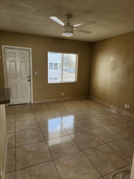 Building Photo - 3071 SW 27th Ave