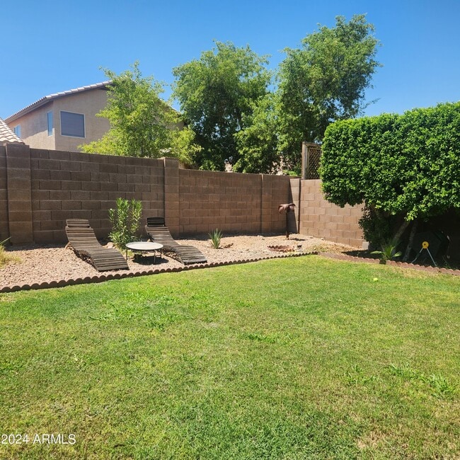 Building Photo - 4825 W Piute Ave