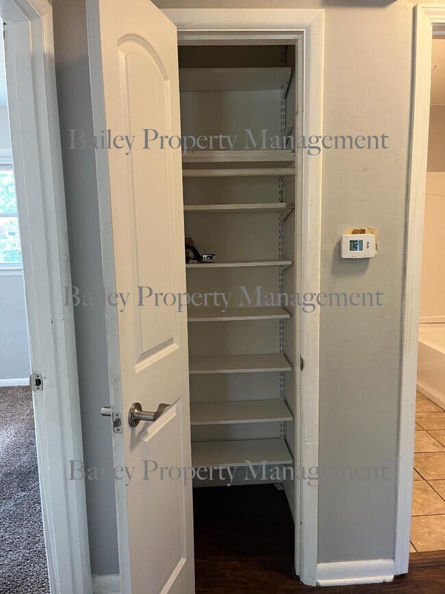 Building Photo - 6357 Doe Run Rd