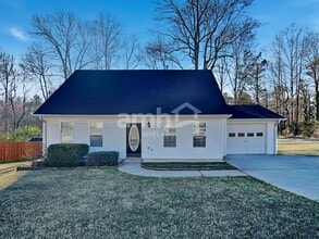 Building Photo - 685 Oxford Hall Dr SW