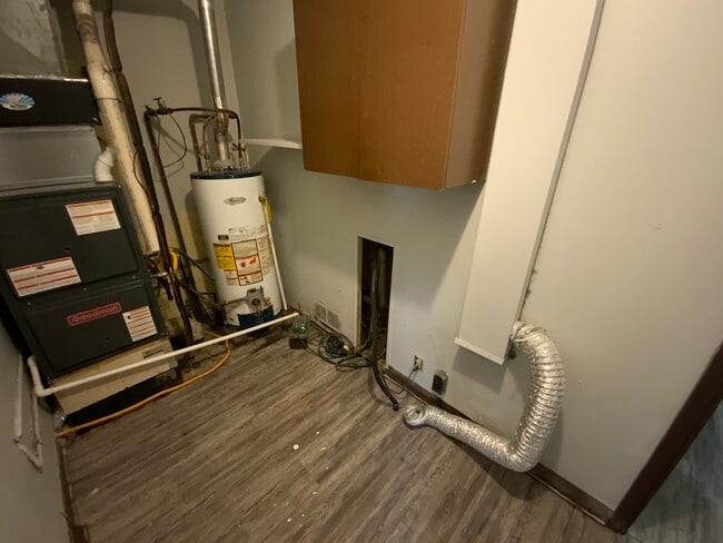 Building Photo - 1001 E Seminary St