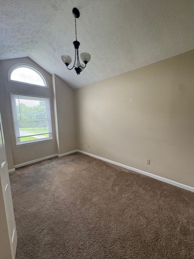 Building Photo - 3 bed, 2 bath condo COMING SOON