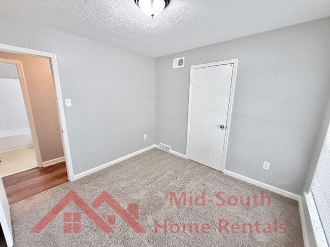 Building Photo - 4627 Crystal Springs Dr