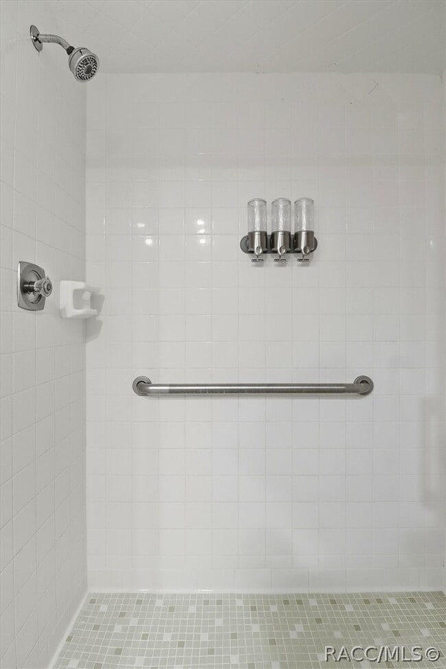 Building Photo - 25 Jamaica St