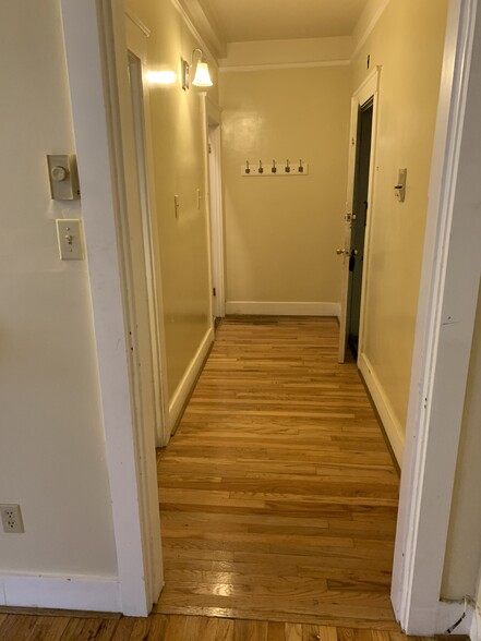Entry Hall - 1303 Division Ave