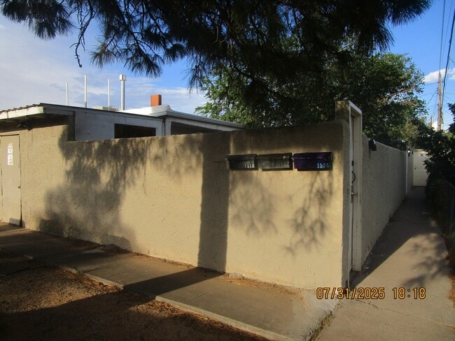 Building Photo - 1510 Amherst Dr SE