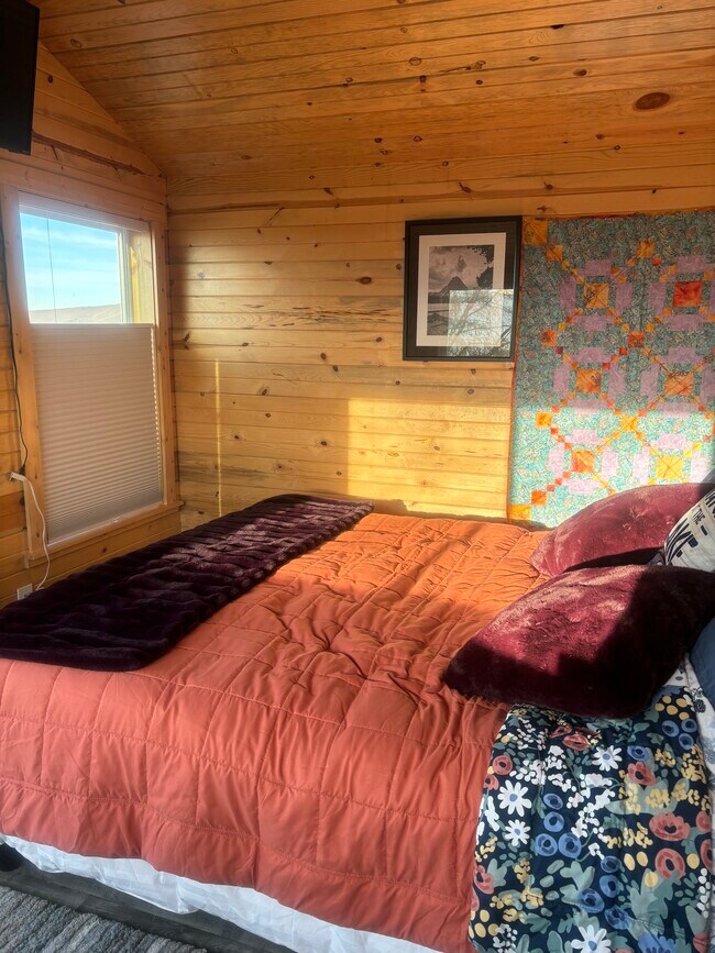 Building Photo - 41159 Sunnyview Loop