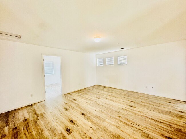 Building Photo - 13721 Santa Lucia Dr