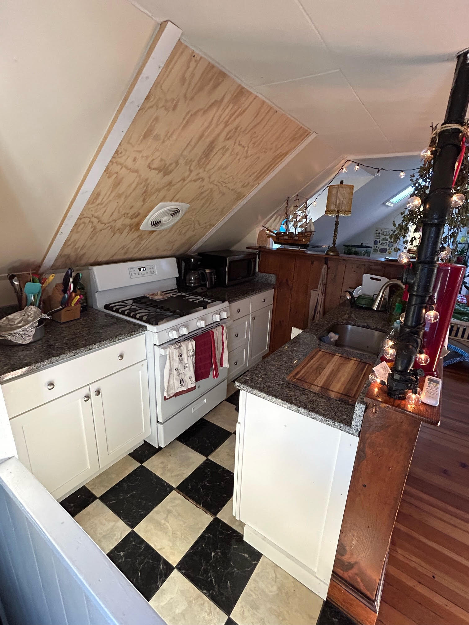 Building Photo - 9 Summer St