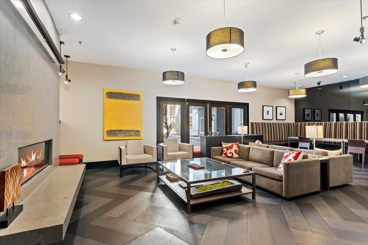 Building Photo - 350 S 200 E