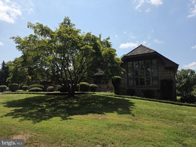 Building Photo - 5412 River Rd