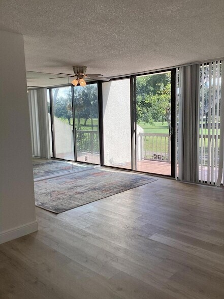 Building Photo - 2308 Bridgewood Dr