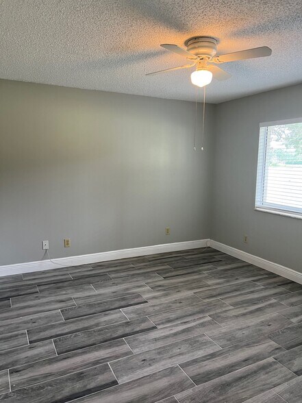 Building Photo - 14810 Par Club Cir