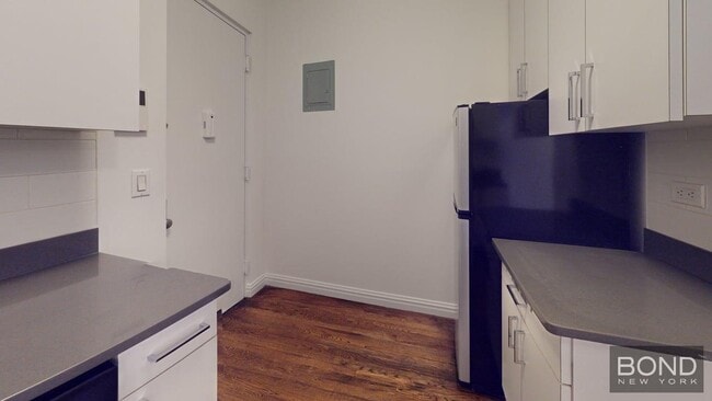 Building Photo - 151 Mott St