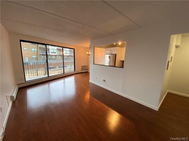Building Photo - 1155 Warburton Ave