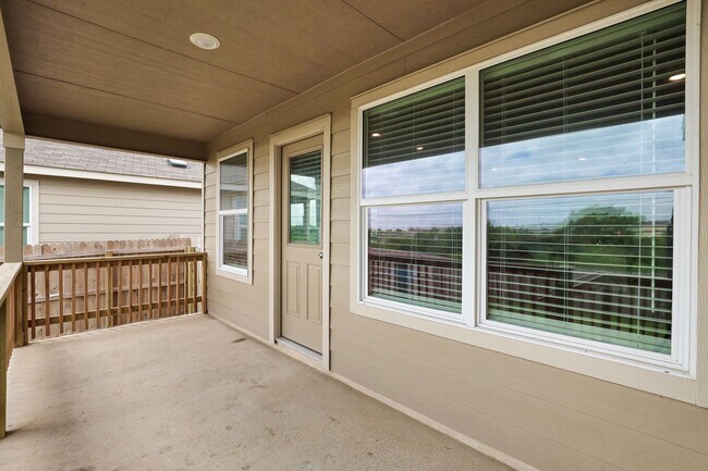 Building Photo - ***APPLICATION CURRENTLY UNDER REVIEW***Ca...