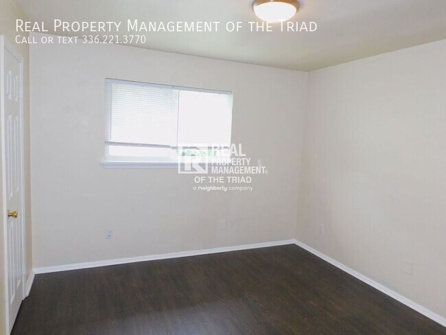 Building Photo - 4302 Parker St