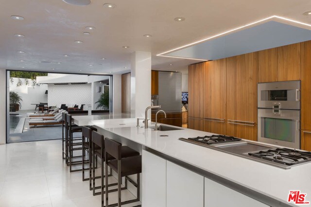 Building Photo - 1060 Woodland Dr