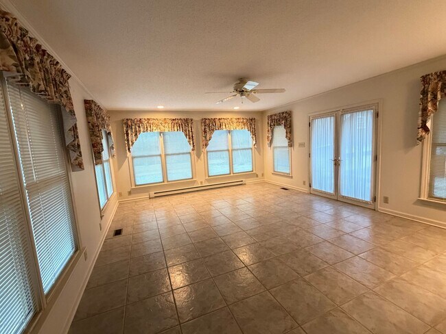 Building Photo - Liberty / Alamance County