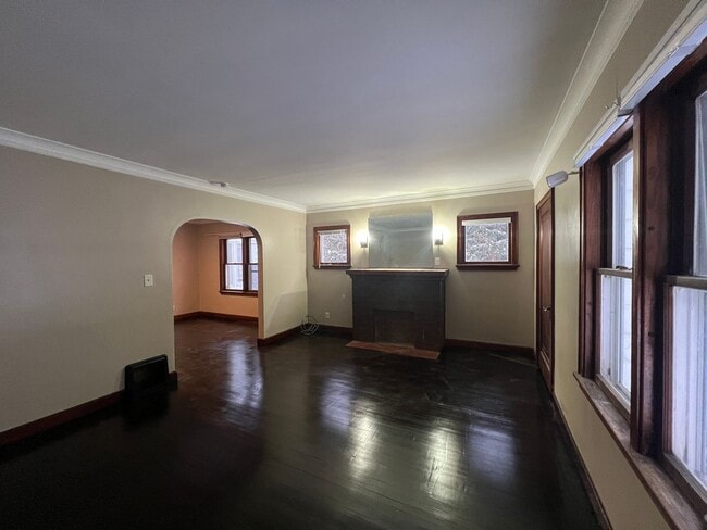 Building Photo - Click the “Apply Now” button or email wapmrentals@gmail.com for a prompt response.