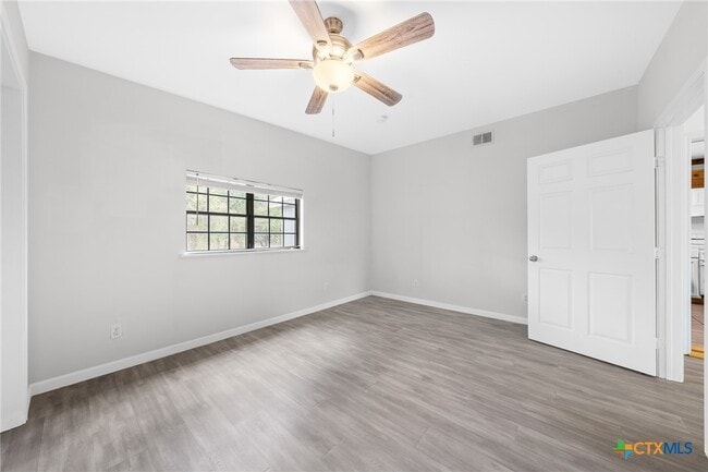 Building Photo - 301 Tatum Rd