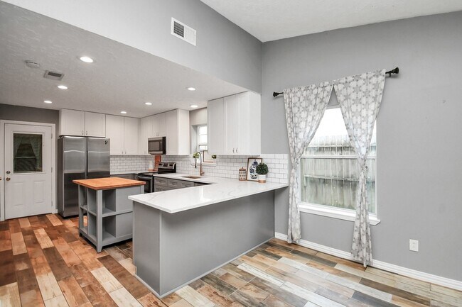 Building Photo - 1911 Pepperrell Pl Ct