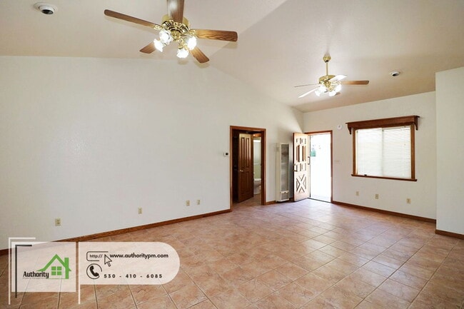 Building Photo - 4465 Red Bluff St