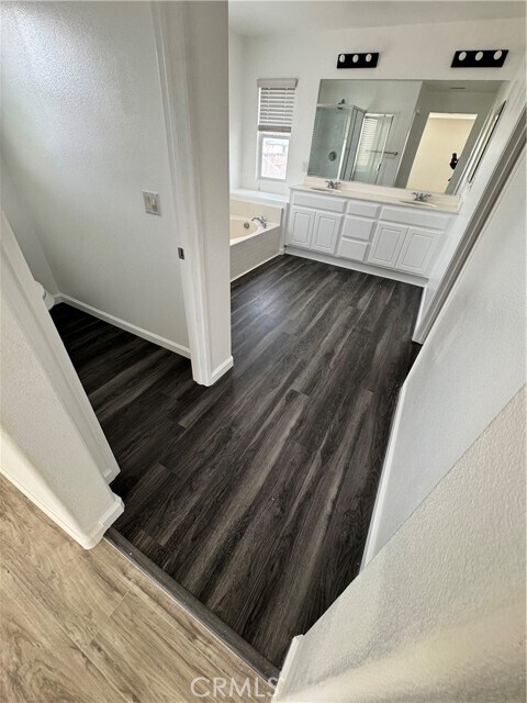 Building Photo - 10206 Susan Ave