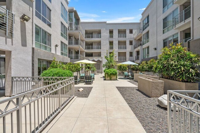 Building Photo - 111 S De Lacey Ave
