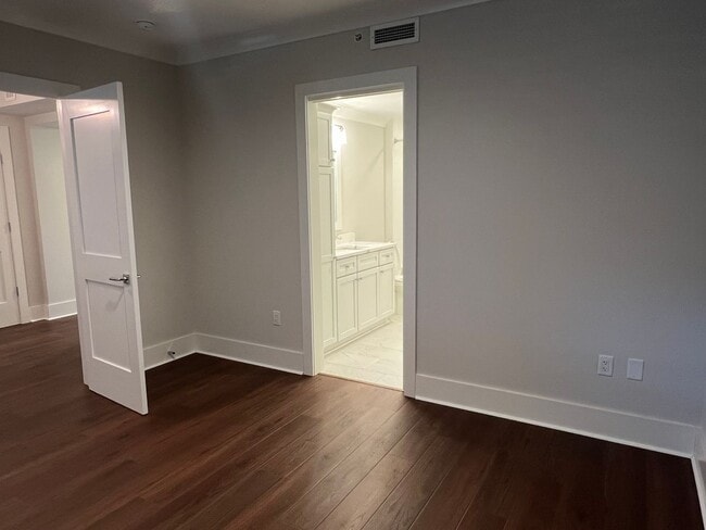 Building Photo - Luxury Coastal Living - The Charles - Deep Water Views