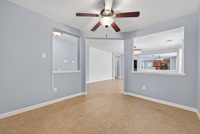 Building Photo - 16238 Ranchland Ln