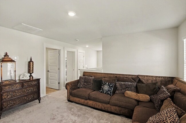 Building Photo - 855 Nightingale Ave
