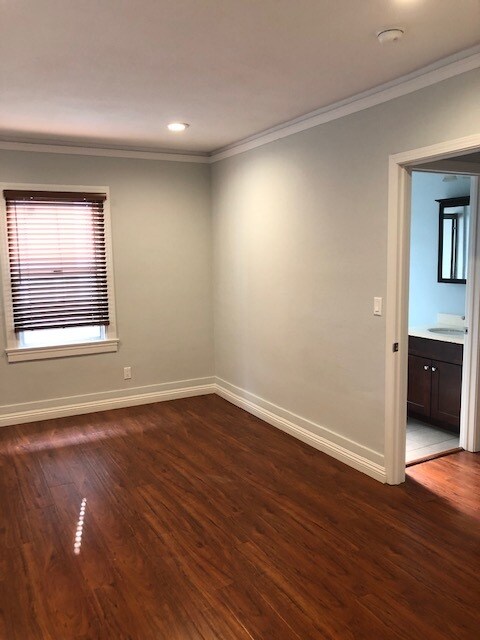 Spacious Bedroom - 1250 Huntington Dr