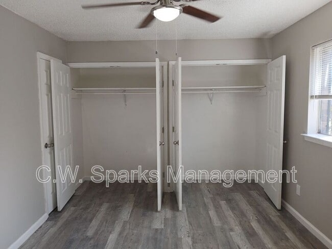 Building Photo - 7840 Mirage Valley Dr