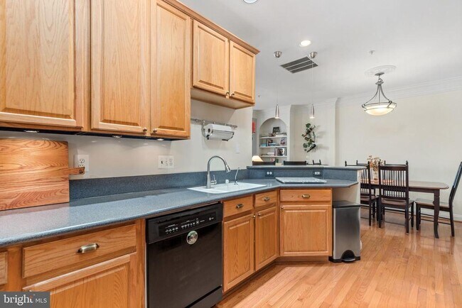 Building Photo - 5114 O'Neill Ln